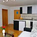 Zora 1 By Guide Apartman