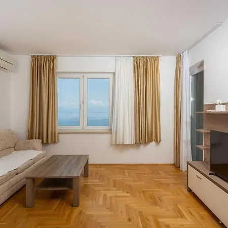 Apartment Zora 1 By Guide *